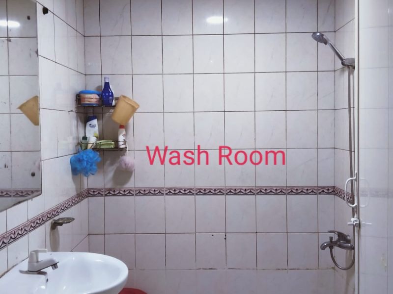 Neat and Clean Furnished Family Room with Balcony In Hor Al Anz Deira